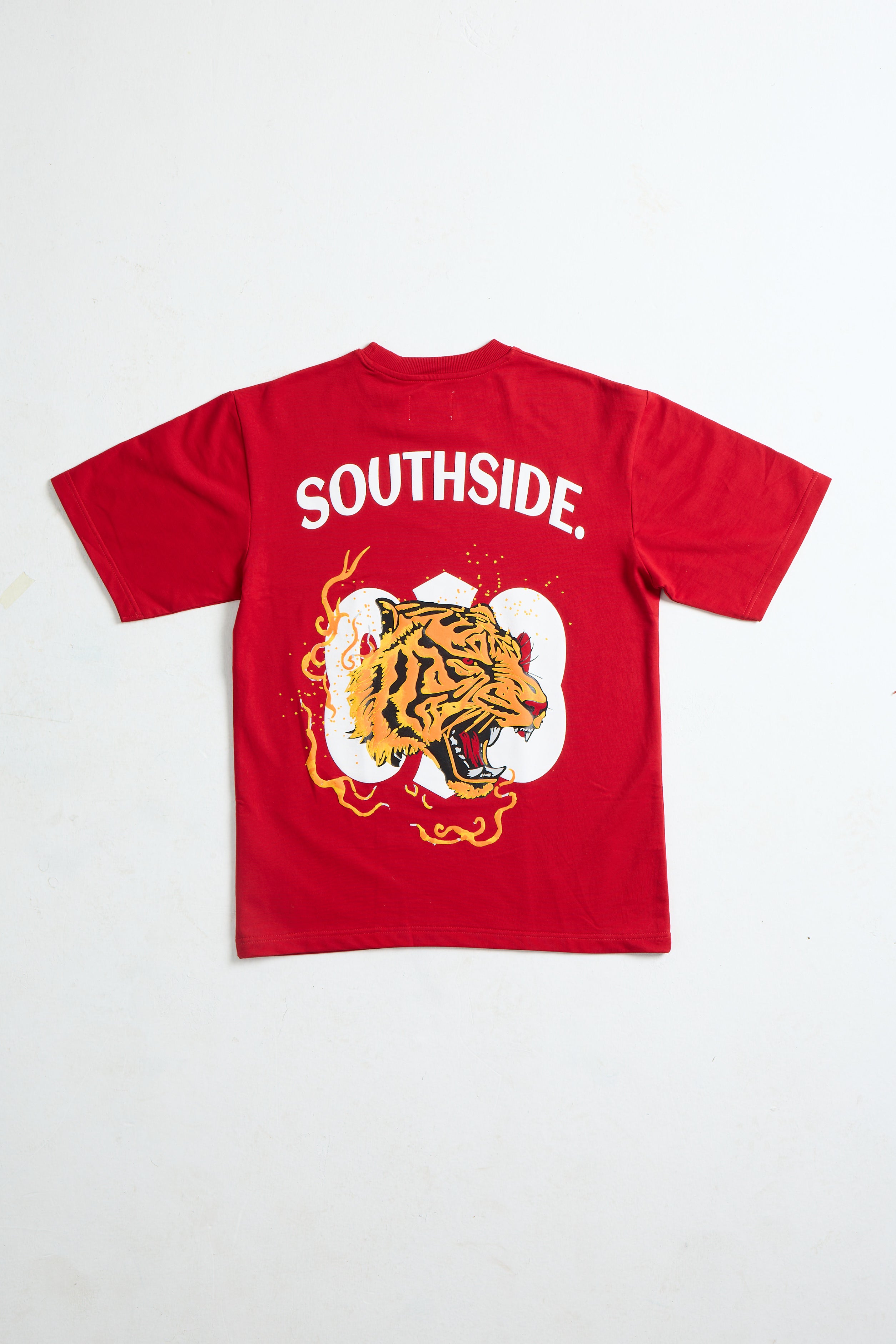 Red Claw – Oversized Unisex T-Shirt